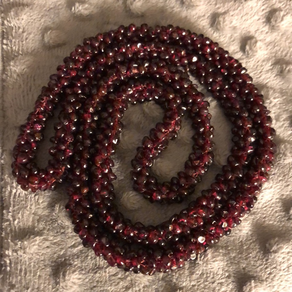 Antique Natural Pomegranate Kernel Garnet Necklace Excellent Condition 32 inch
